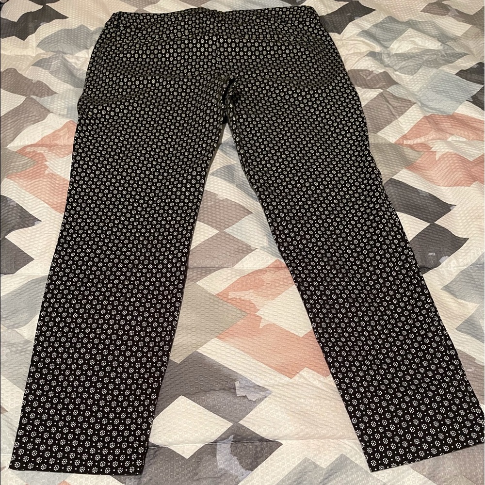 Old Navy women’s pixie pants.